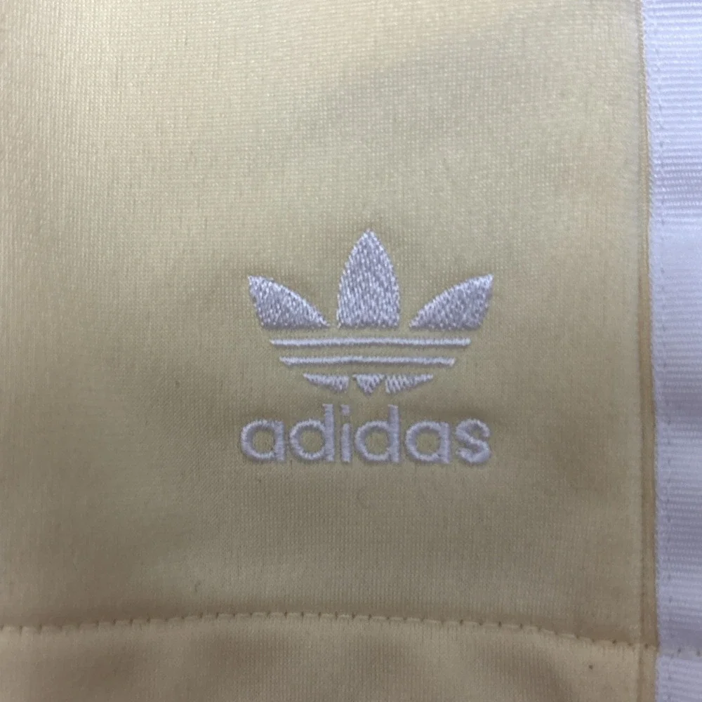 Adidas Original 3-Stripe Athletic Pale Yellow Shorts - Size Large
